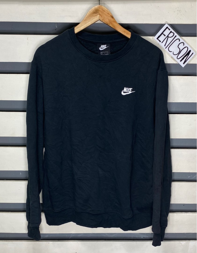 Nike crewneck on Carousell