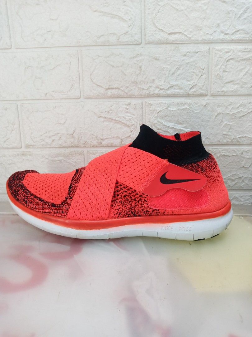 Nike free rn motion flyknit orange hotsell