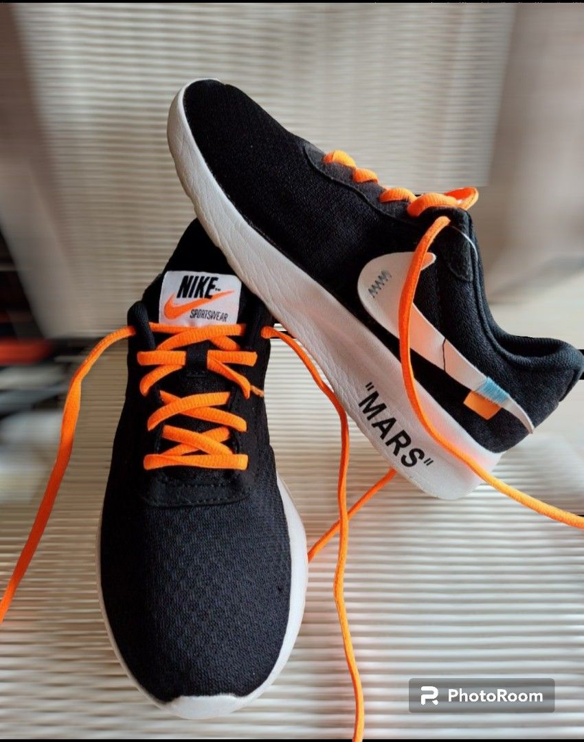 Nike tanjun off white outlet