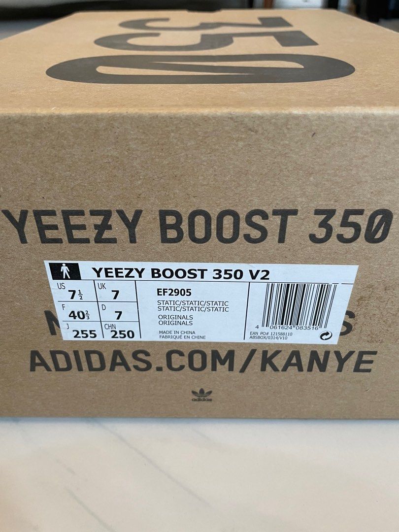 STEAL Yeezy 350 v2 Static White (Category: Sneakers) located in Paranaque City. Submitted by BOSS_G (Listing ID 1188414954, Image 2). Description: Original Yeezy 350 V2 Static White Like new .