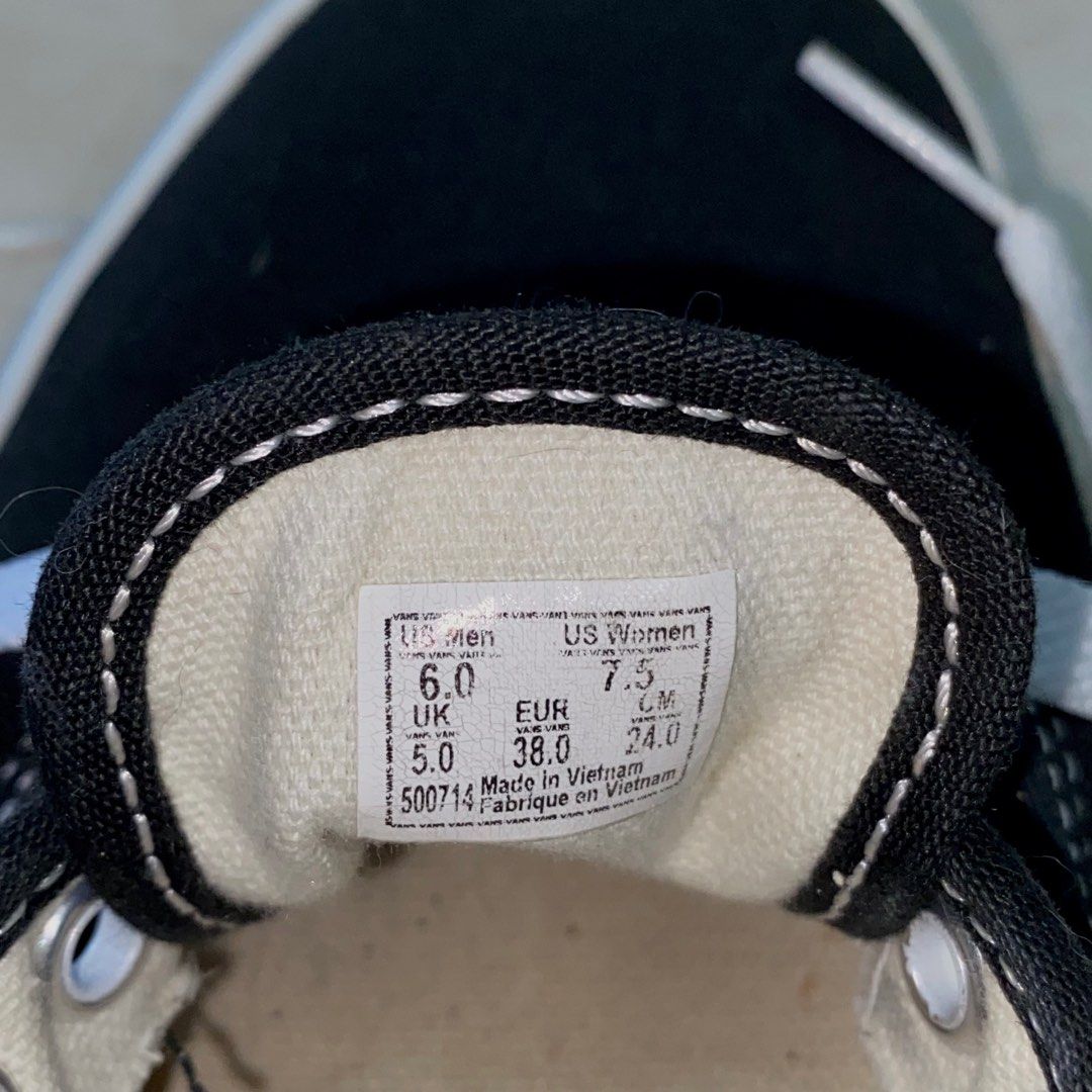 Vans 2025 original tag