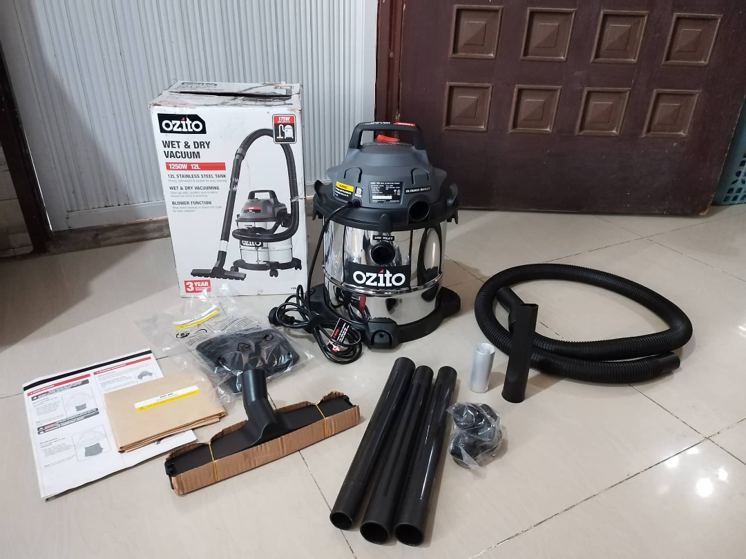 Ozito Wet And Dry Vacuum, Furniture & Home Living, Cleaning & Homecare