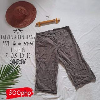 PANTS SHORT TOKONG SIZE 37-38 Calvin Klein jeans