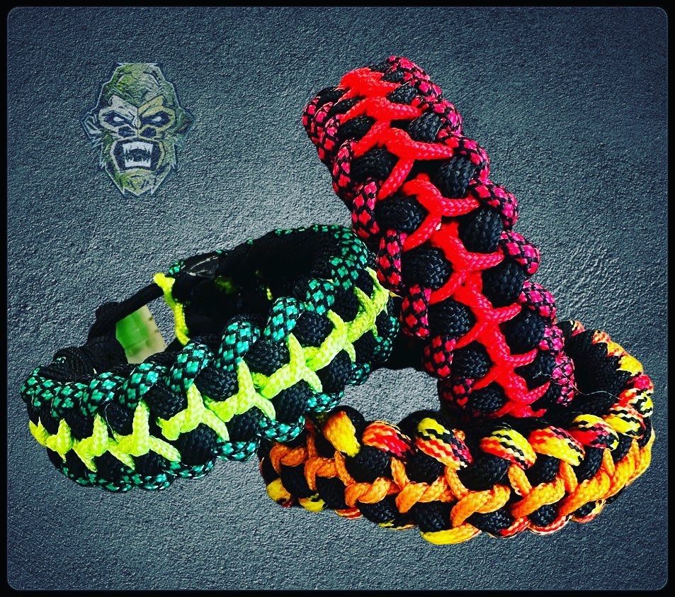 Paracord Bracelet with Grow In The Dark Bead🟥🟧🟩 ✓100