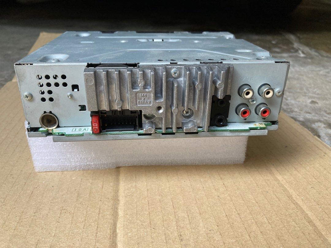 Pioneer DEH6400BT Car Stereo on Carousell