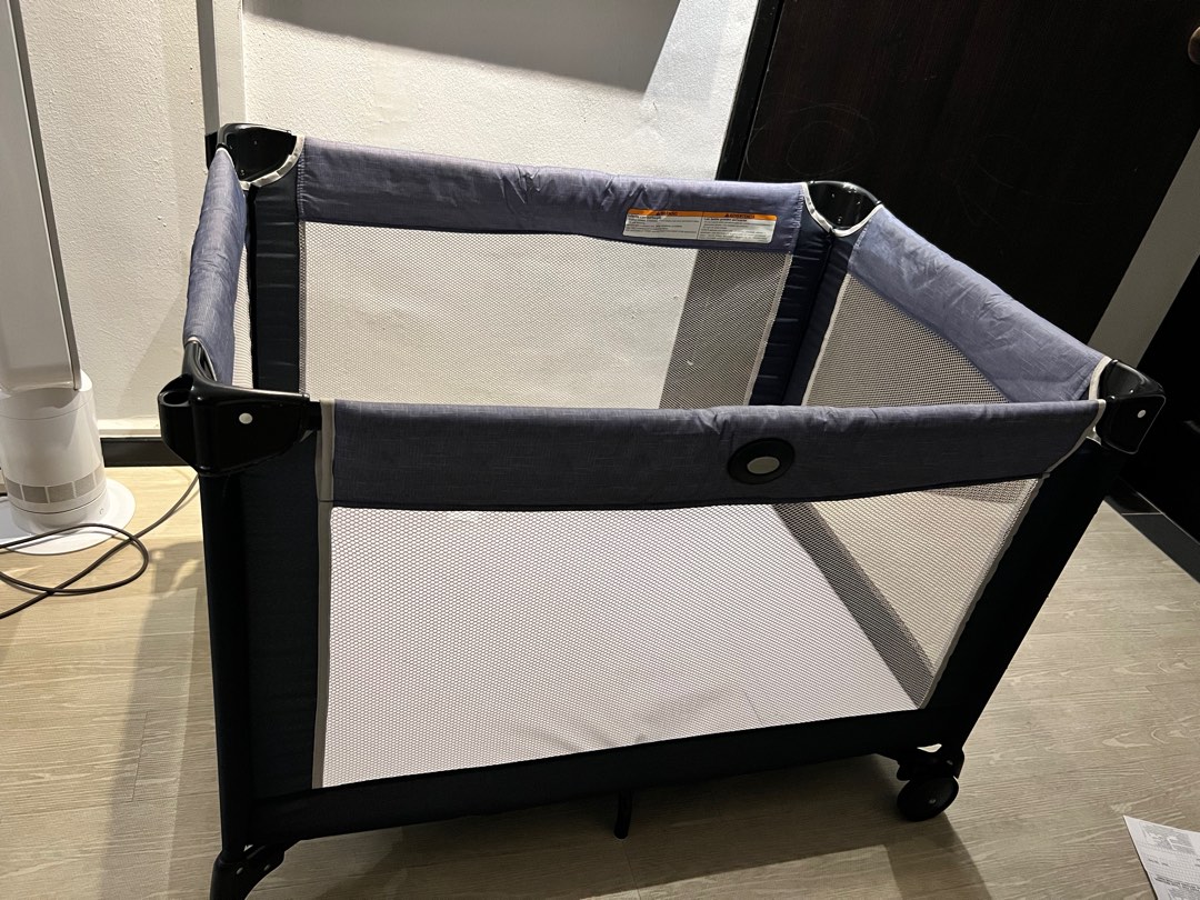 Tot Quad Portable Playpen Confetti Chicco, 45 OFF