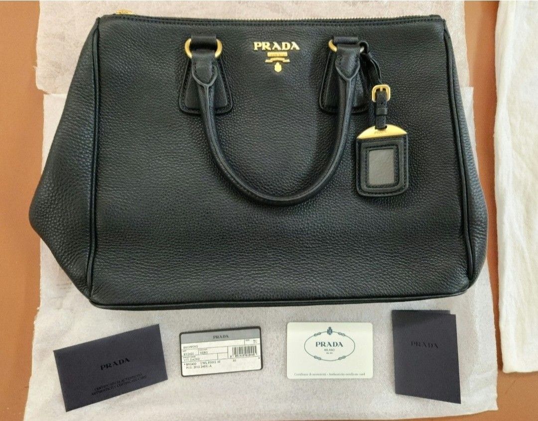 PRADA RARE BN2420 Double Zipper Vitello Daino Black Pebbled Leather Tote Nero Bag BOUGHT IN ITALY INCLUDES DUST BAG CARE CARD AND AUTHENTICITY