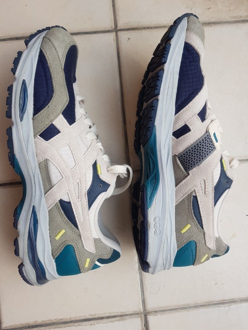 PRELOVED ASICS SHOES Men s Fashion Footwear Sneakers on Carousell