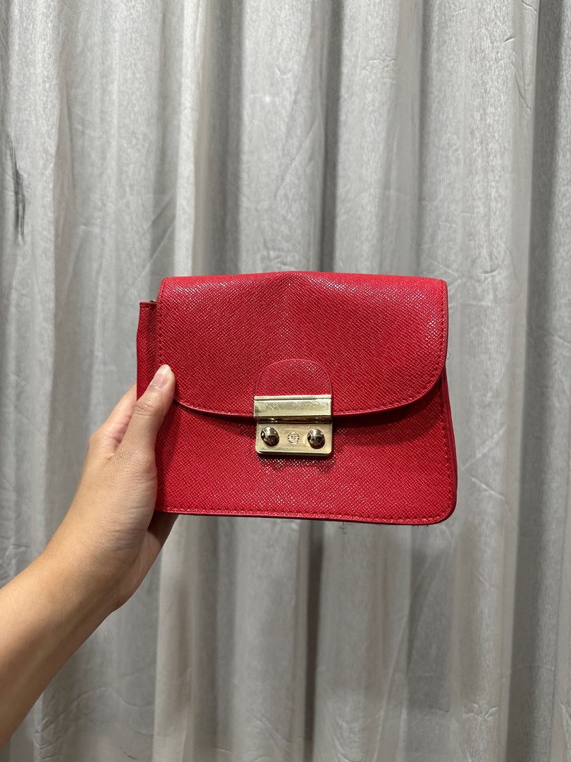 Red 2024 bag crossbody