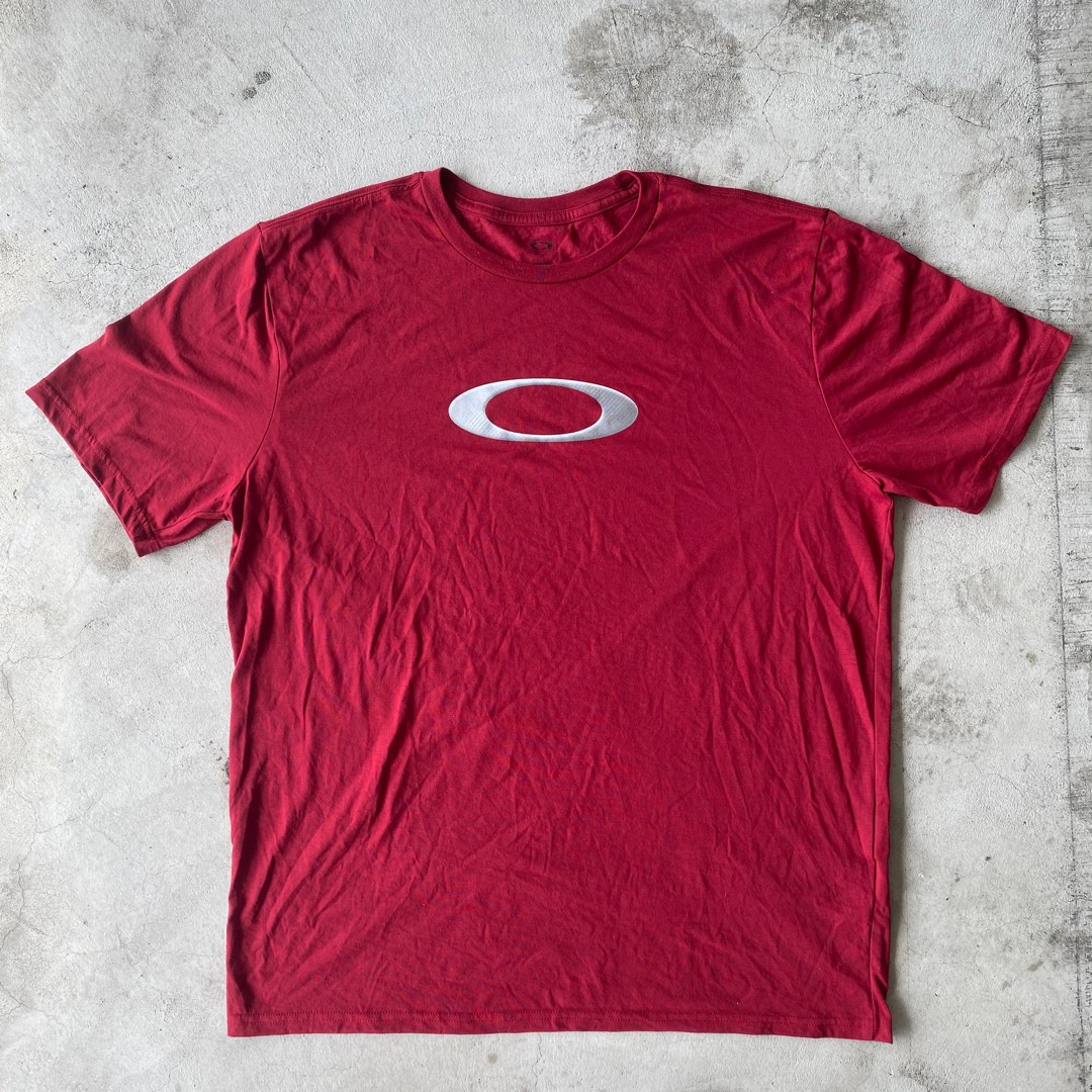 Red Oakley Logo Tee, Men's Fashion, Tops & Sets, Tshirts & Polo Shirts on  Carousell