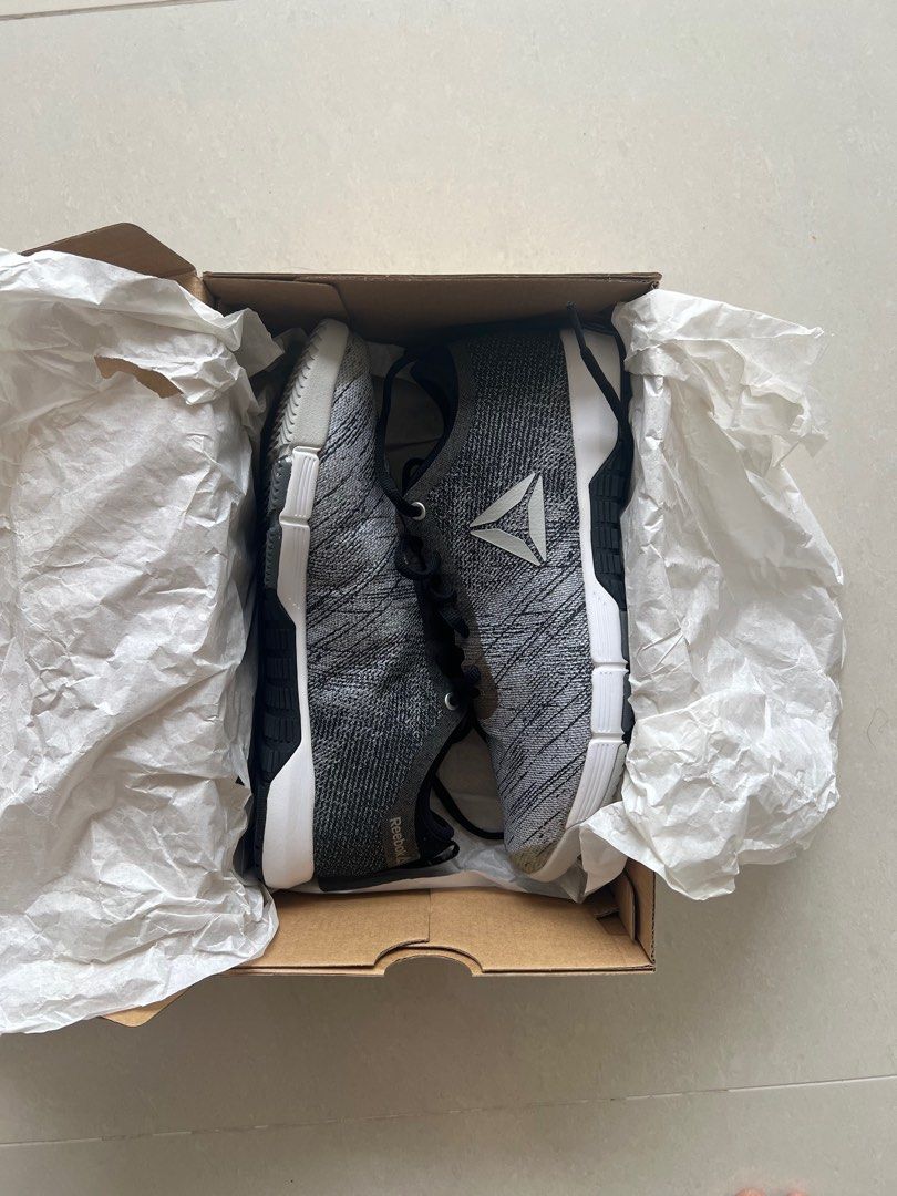 Reebok speed sales her trainers