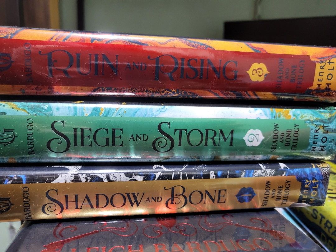 Shadow and Bone, Siege and Storm, Ruin and Rising Leigh Bardugo Trilogy ...