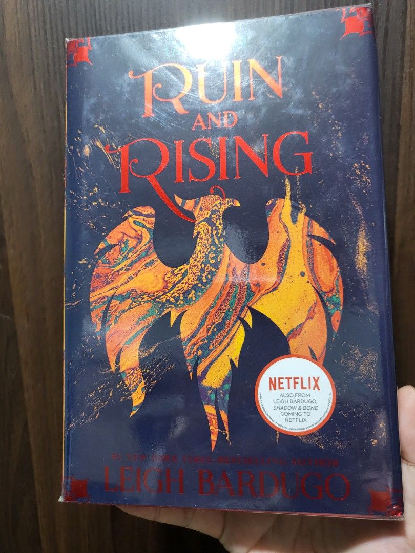 Shadow and Bone, Siege and Storm, Ruin and Rising Leigh Bardugo Trilogy ...