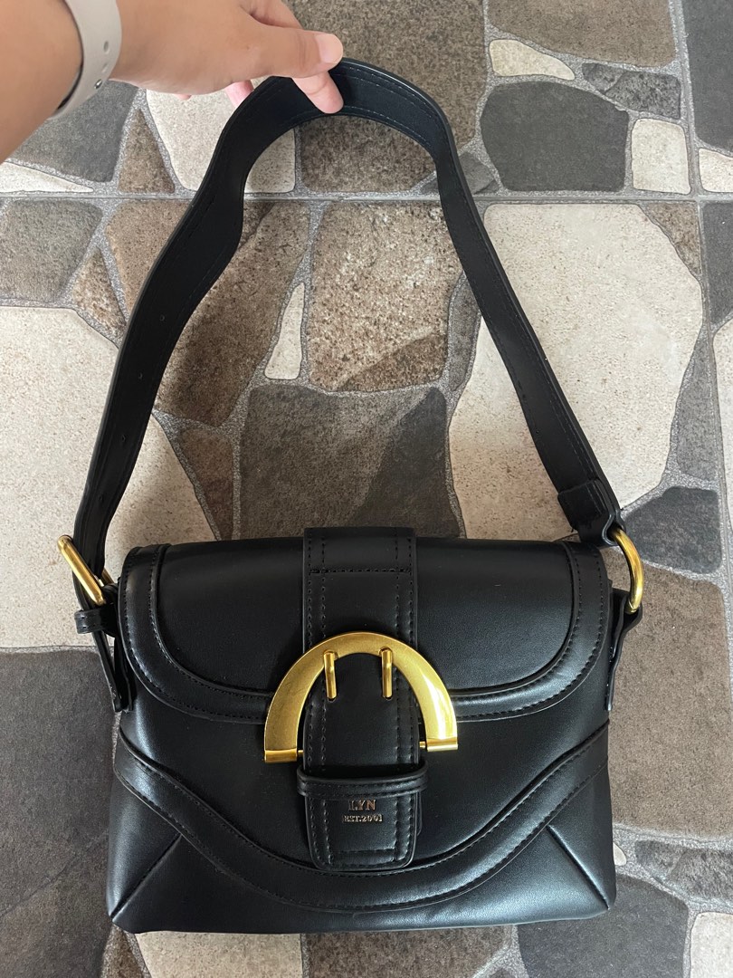 Shoulder bag kulit asli, Barang Mewah, Tas & Dompet di Carousell