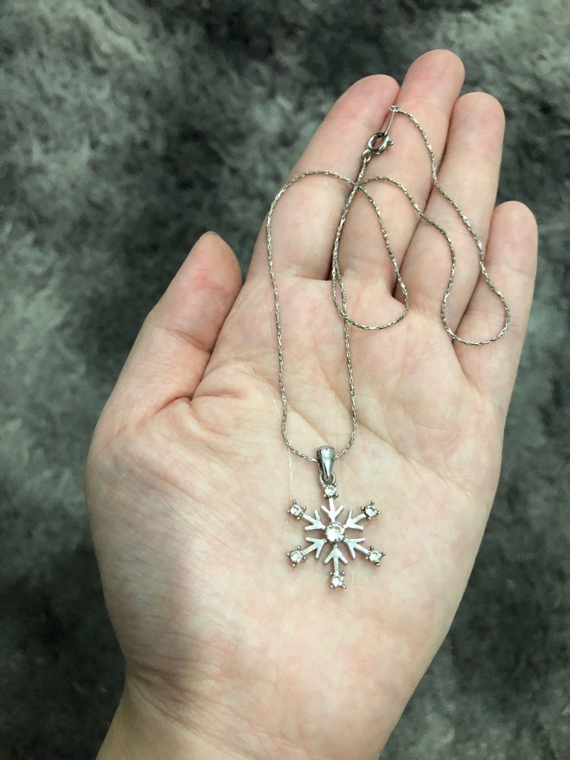 Kay outlet snowflake necklace