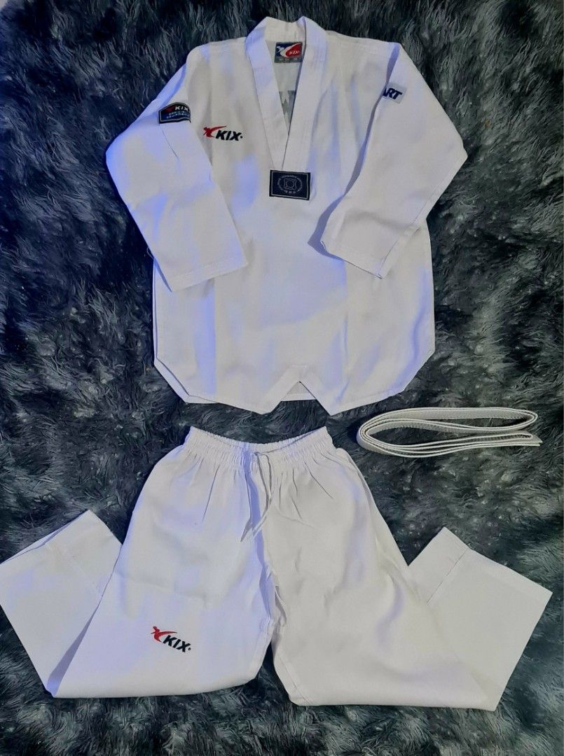 Kix taekwondo uniform set ( 130 cm) on Carousell
