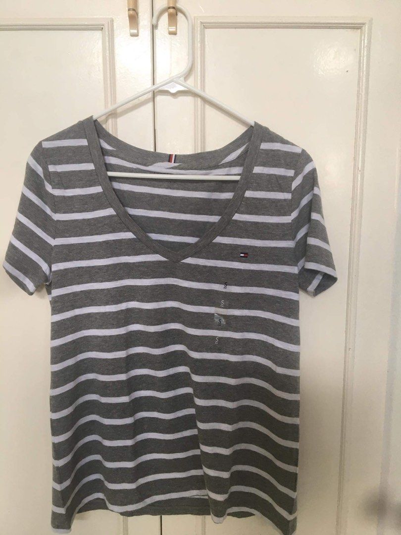 Tommy hilfiger (Category: Shirts) located in Angono. Submitted by katzreena (Listing ID 1248114812, Image 1). Description: Tommy V Neck Blouse Brand new From 🇺🇸 US Small on tag Up to medium Frame .