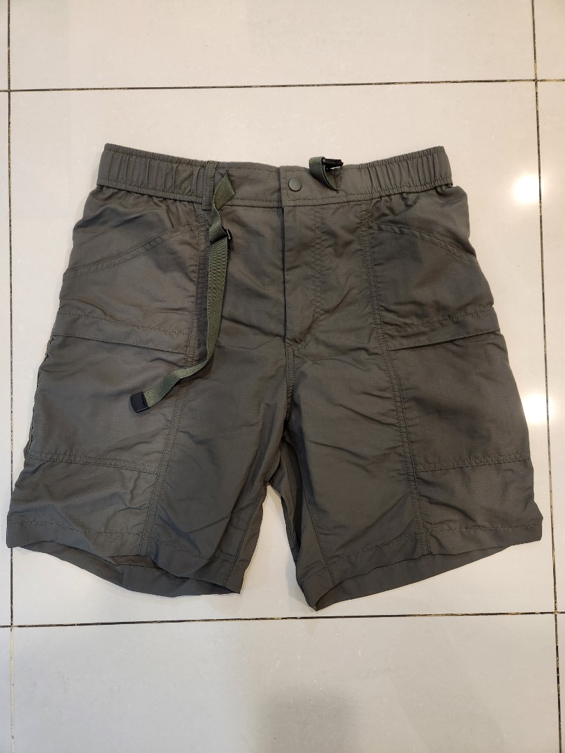 Uniqlo Geared Shorts, Men's Fashion, Bottoms, Shorts on Carousell