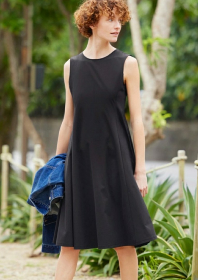 Uniqlo dress black on sale