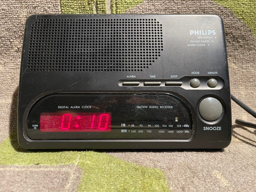 Vintage Philips Digital Clock Radio complete am and fm stations, Audio