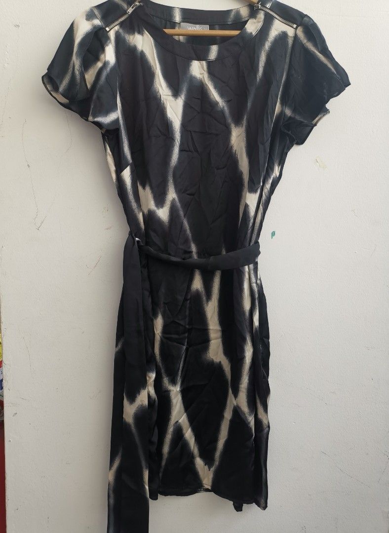 Black and outlet white dress wallis