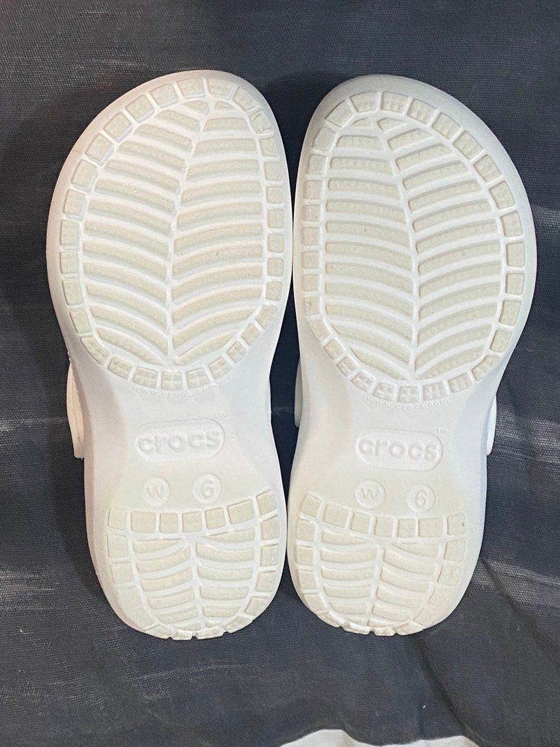 White crocs sales size 3