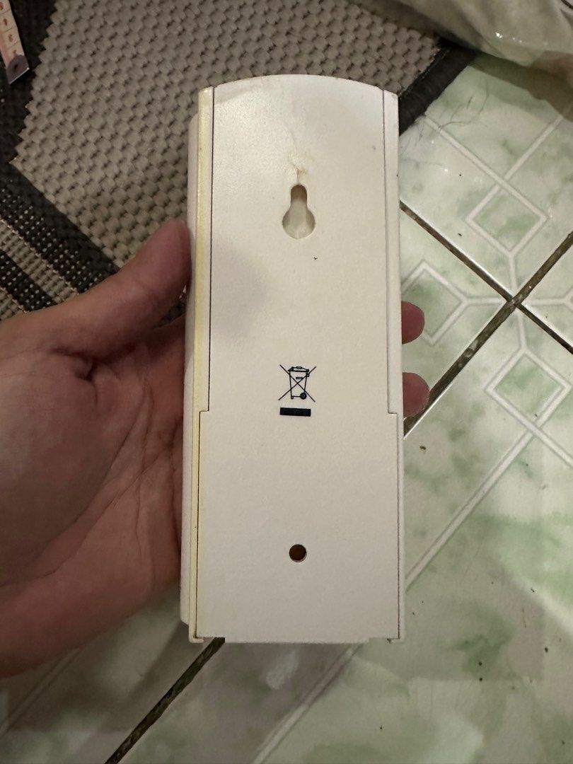 Yale password motion sensor alarm (Category: Other Security Devices) located in Binan City. Submitted by betchayboutique (Listing ID 1248154748, Image 2). Description: .