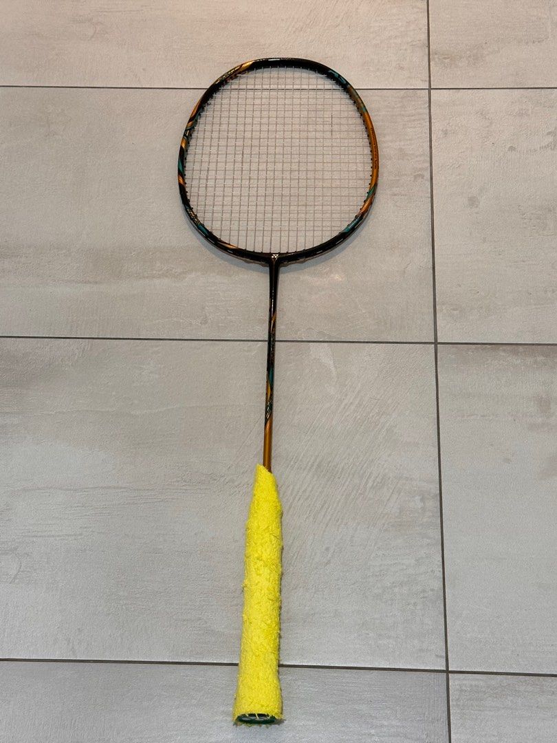 Yonex Astrox 88D Pro 4UG5 Used, Sports Equipment, Sports & Games