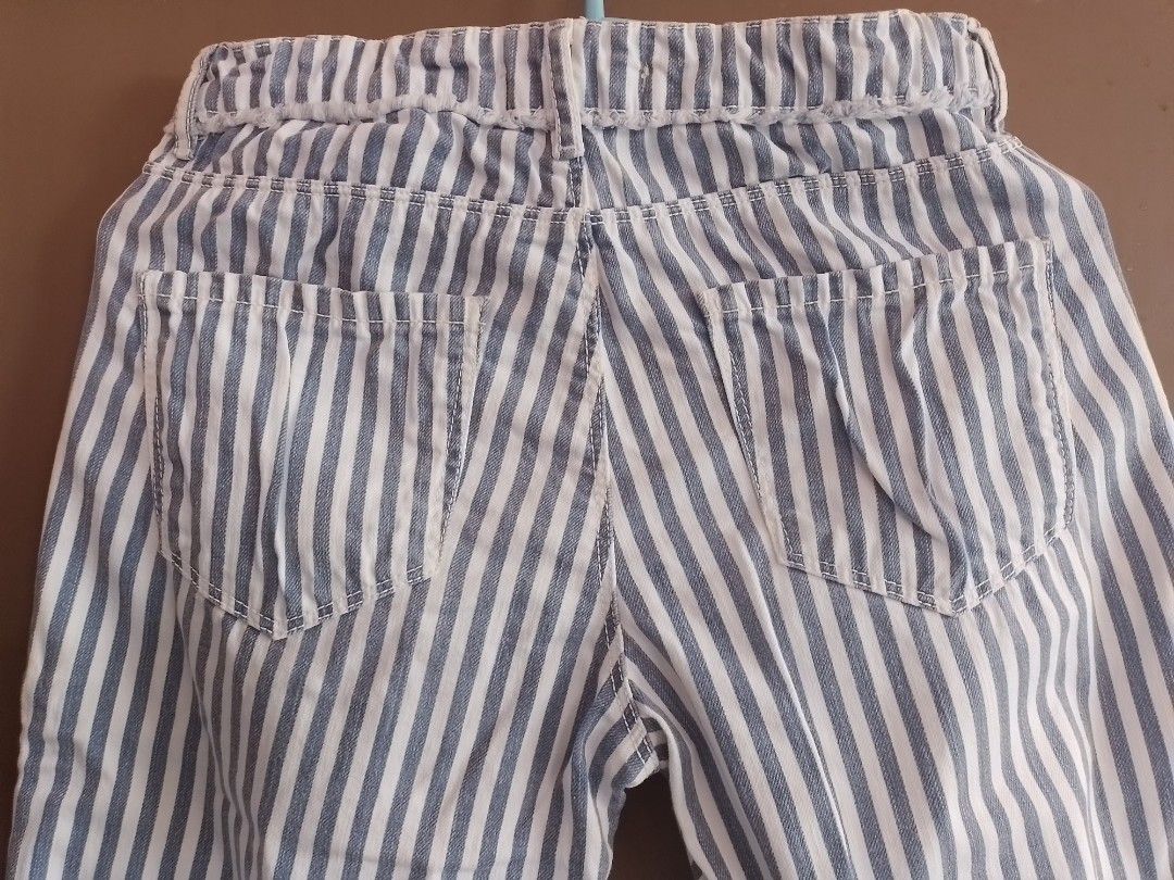 Zara pants (Category: Babies & Kids Fashion) located in Bislig. Submitted by cessg (Listing ID 1248160772, Image 2). Description: Will fit teens or petite ladies. Adjustable waistline..