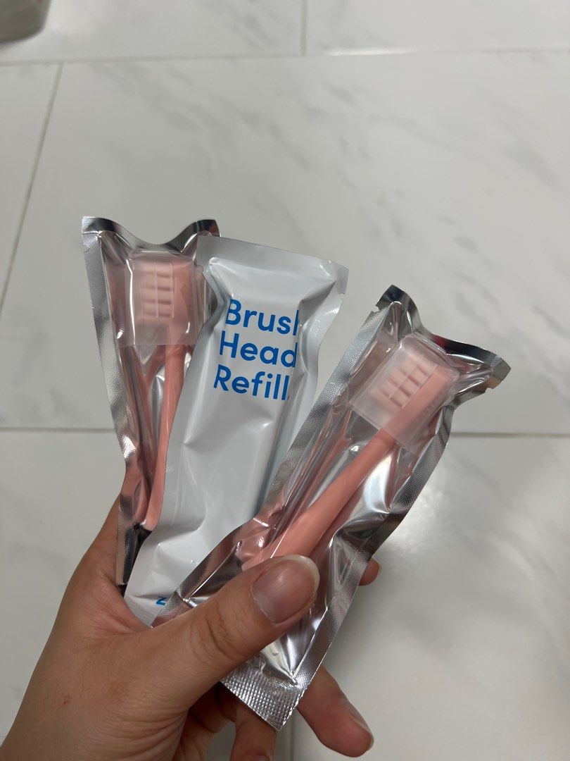 Zenyum brush head and charges, Beauty & Personal Care, Oral Care on