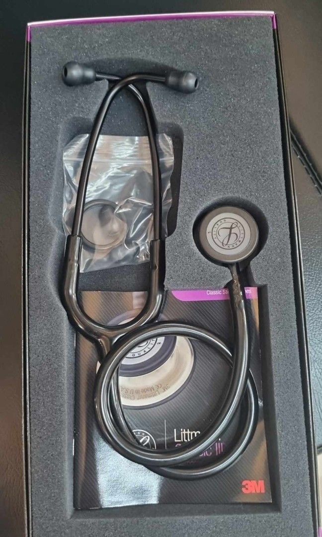 3M Littmann Classic III All black Matte stethoscope on Carousell