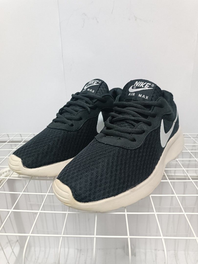 Nike women's hot sale 7.5 in cm