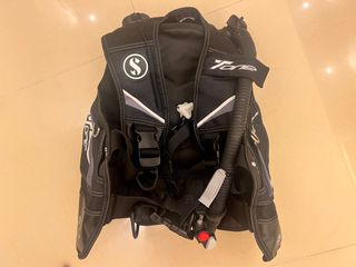 （分類：）位於 。 由 buyerr145 提交（商品編號 1248446753，圖片 1）。簡介： 。