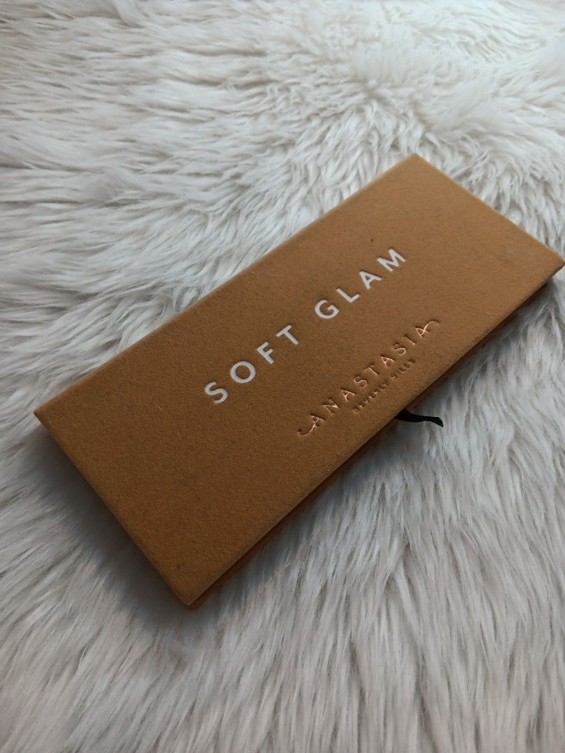 Abh soft glam (Category: Makeup) located in Makati City. Submitted by dilancay (Listing ID 1248368518, Image 1). Description: used once only ibang pan di nagalaw.