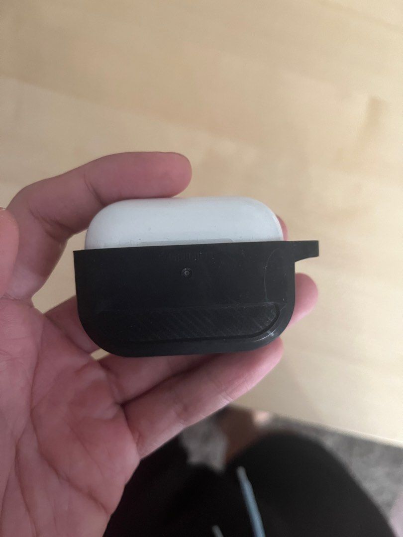 Airpods pro 1st gen (Category: Headphones & Headsets) located in Las Pinas. Submitted by PeterPan21 (Listing ID 1248452447, Image 1). Description: Airpods pro 1st gen heavily used Rfs: airpods pro 2 Noise cancellation working still Transparency modw working Issue: Hinge not as smooth anymore Sometimes battery displayed is incorrect Legit can test upon meetup.