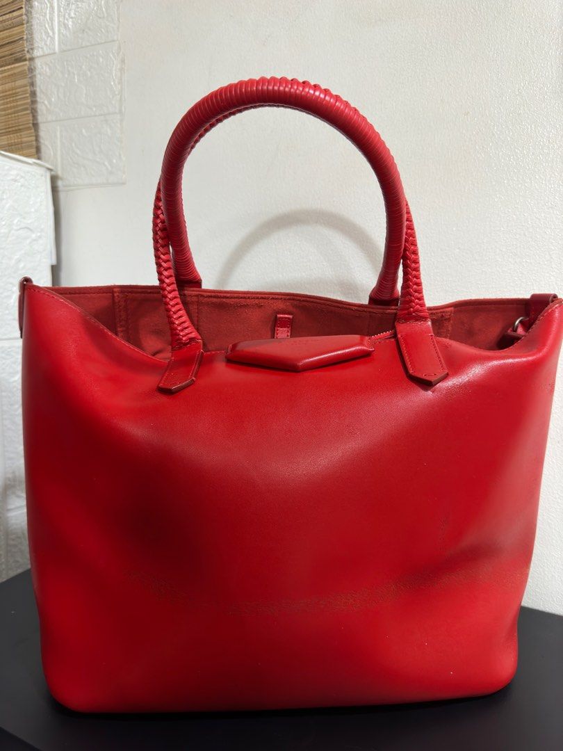 Authentic givenchy shopper tote bag (Category: Luxury Bags & Wallets) located in Malabon City. Submitted by vintagemom (Listing ID 1248362499, Image 2). Description: Selling low Personal rank 7/10 Needs minor restoration .