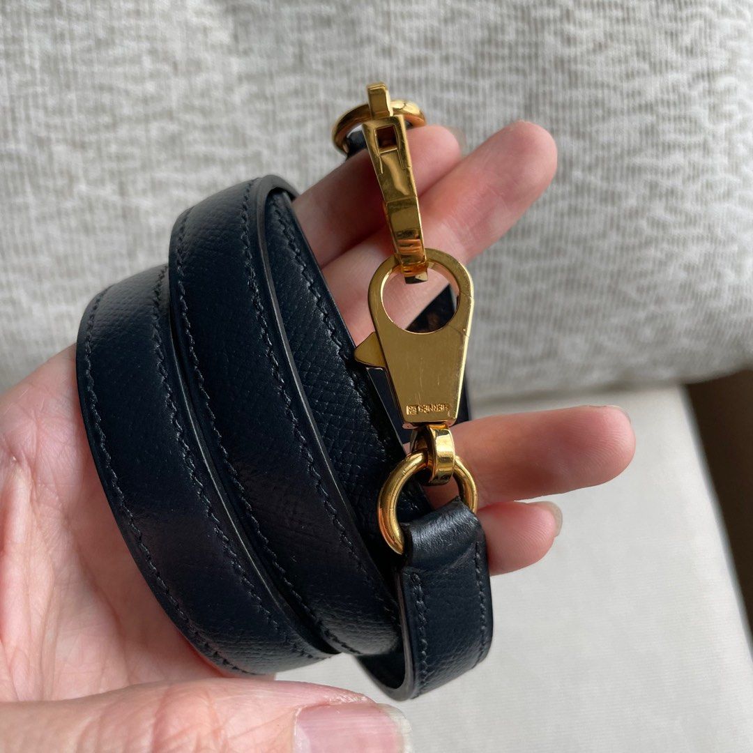 Hermès Kelly 32 cm Handbag in Navy Blue Courchevel Leather