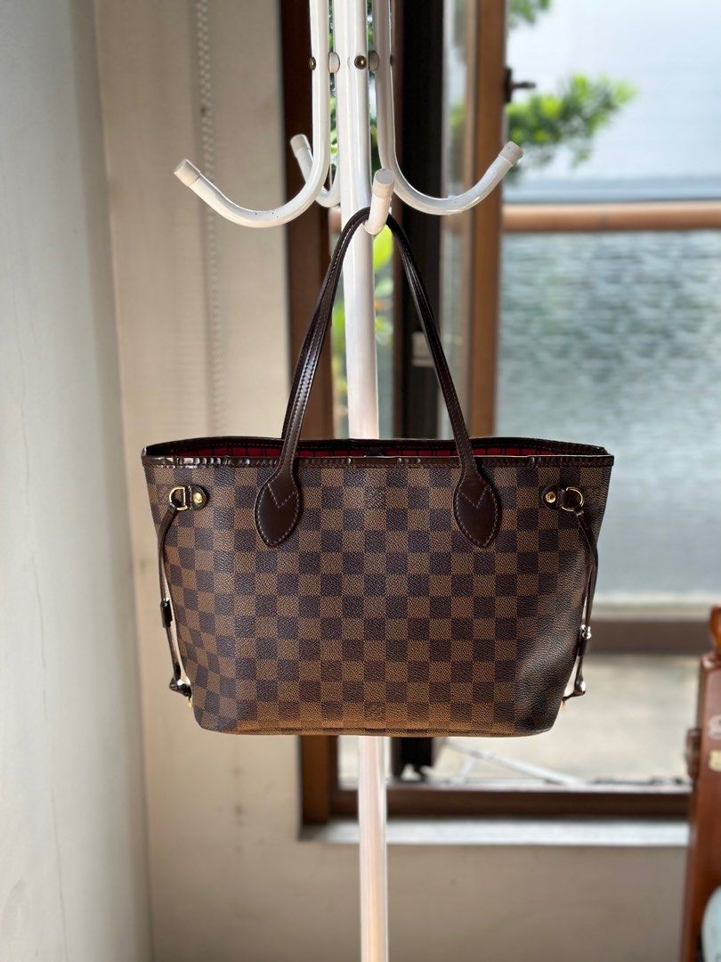 Authentic LV Neverfull Damier Ebene PM, Luxury, Bags & Wallets on Carousell