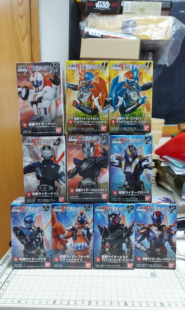 Bandai 掌動幪面超人10盒, 興趣及遊戲, 玩具& 遊戲類- Carousell