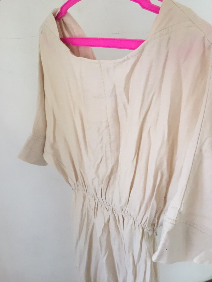 Beige dress (MoD: Shopee/LBC) (Category: Dresses) located in Angono. Submitted by proginosko (Listing ID 1248371361, Image 3). Description: Got it from my sister. I haven't worn it yet. ---- MoD: LBC/ Shopee checkout MoP: GCash.