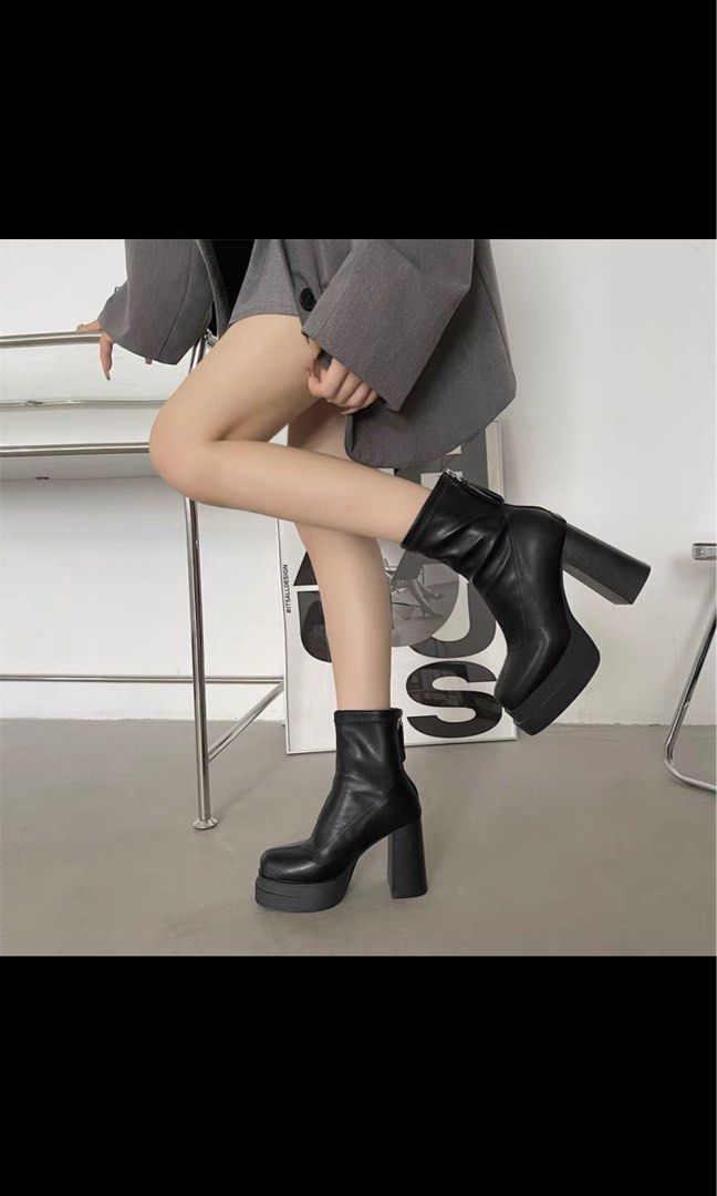 Chunky black hot sale heel booties