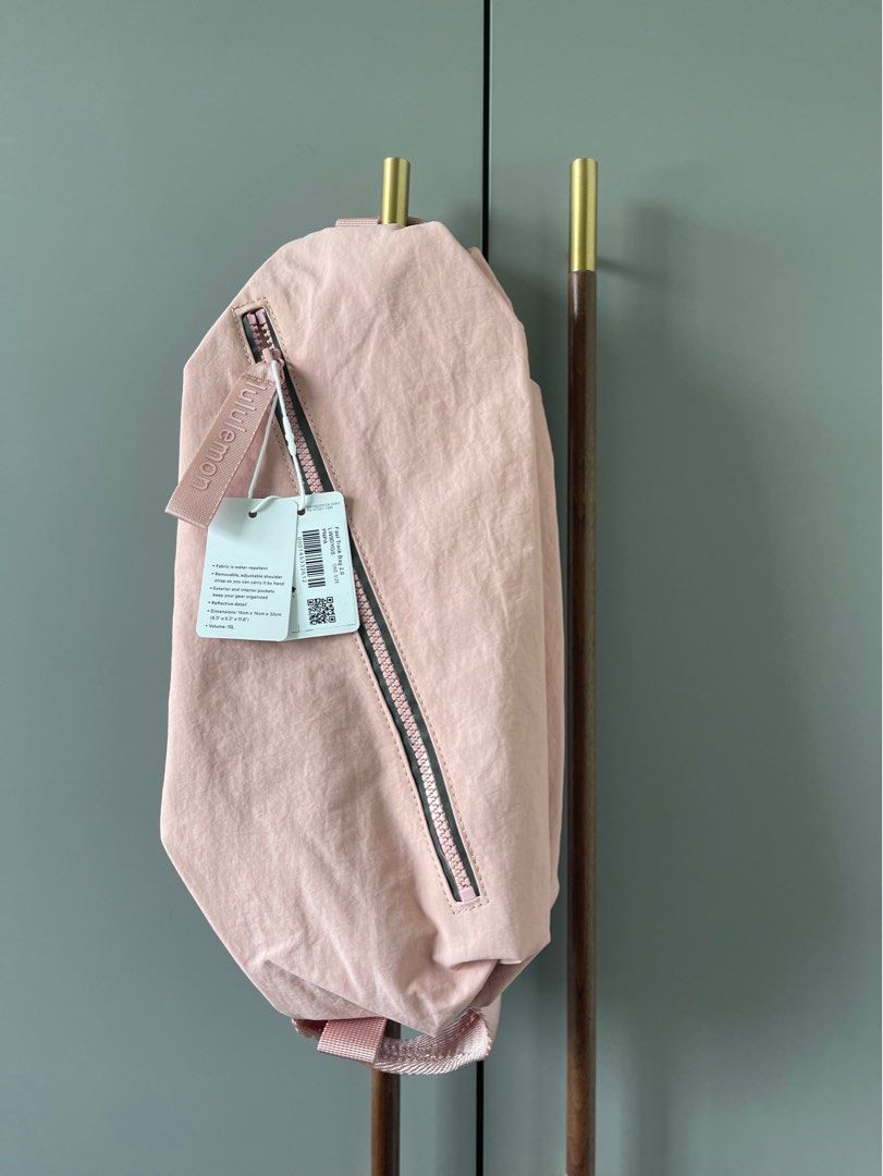 Lululemon fast track bag online
