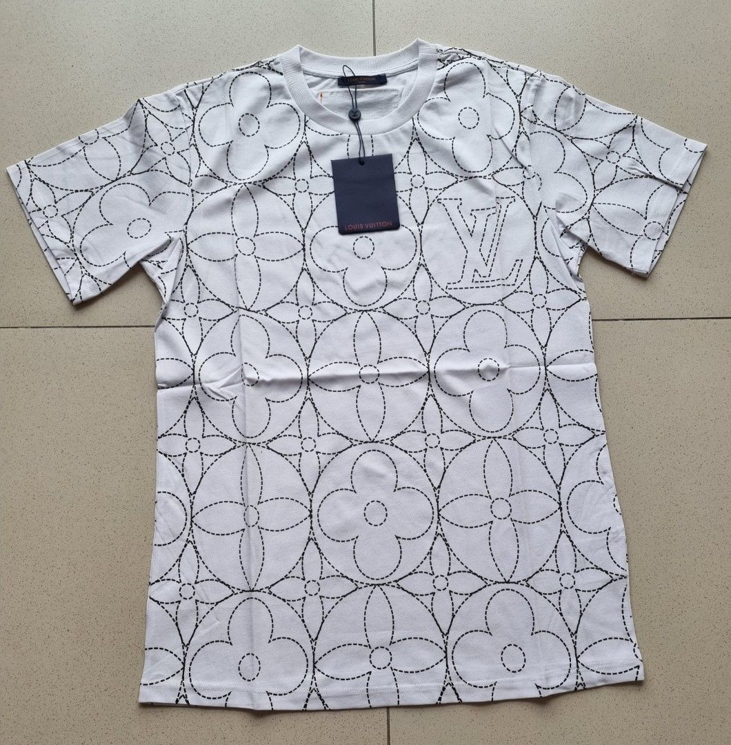 Louis Vuitton Neck Logo LV, Men's Fashion, Tops & Sets, Tshirts & Polo  Shirts on Carousell