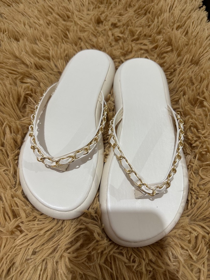 Brand new chain sandals Women s Fashion Footwear Wedges on