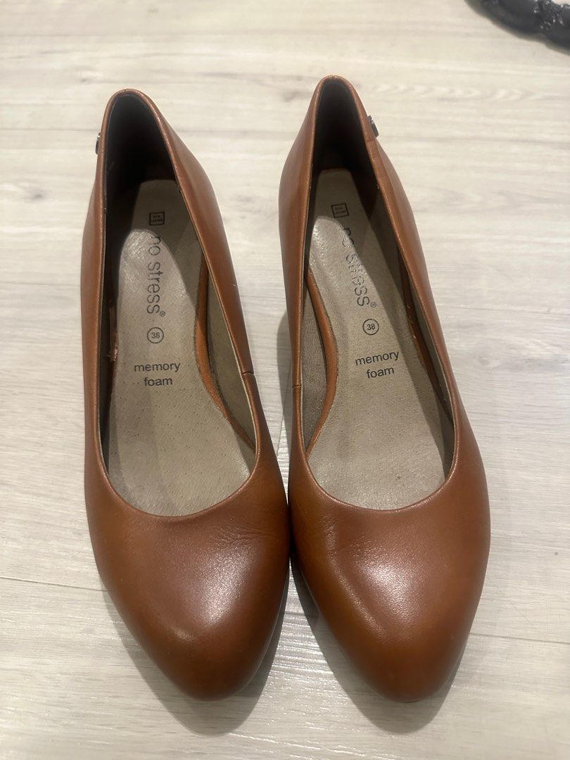 Real on sale leather pumps
