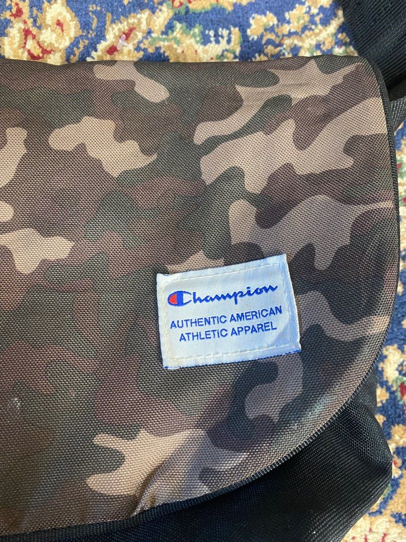 CHAMPION SLING BAG CAMO