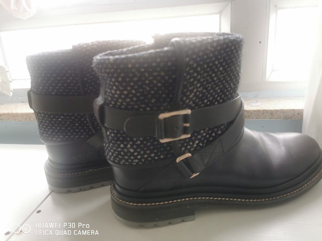 Chanel boots, 女裝, 鞋, 靴- Carousell