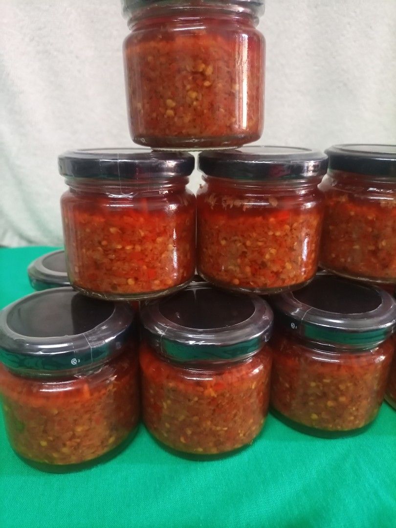 Chili garlic oil (Category: Spice & Seasoning) located in Manila. Submitted by abumusamus (Listing ID 1248347841, Image 2). Description: for sale Chili garlic oil only 60 pesos per bottle location is Sta Mesa Manila we accept delivery plus fee depende Po sa location na pag dadalhan Ang fee. thanks.