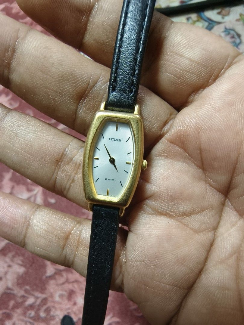 Citizen best sale quartz damur