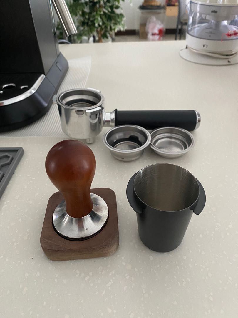 Delonghi EC685B Dedica Pump Coffee Machine Black, TV & Home